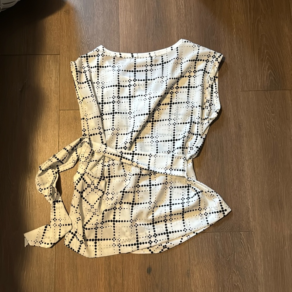 Short sleeve blouse